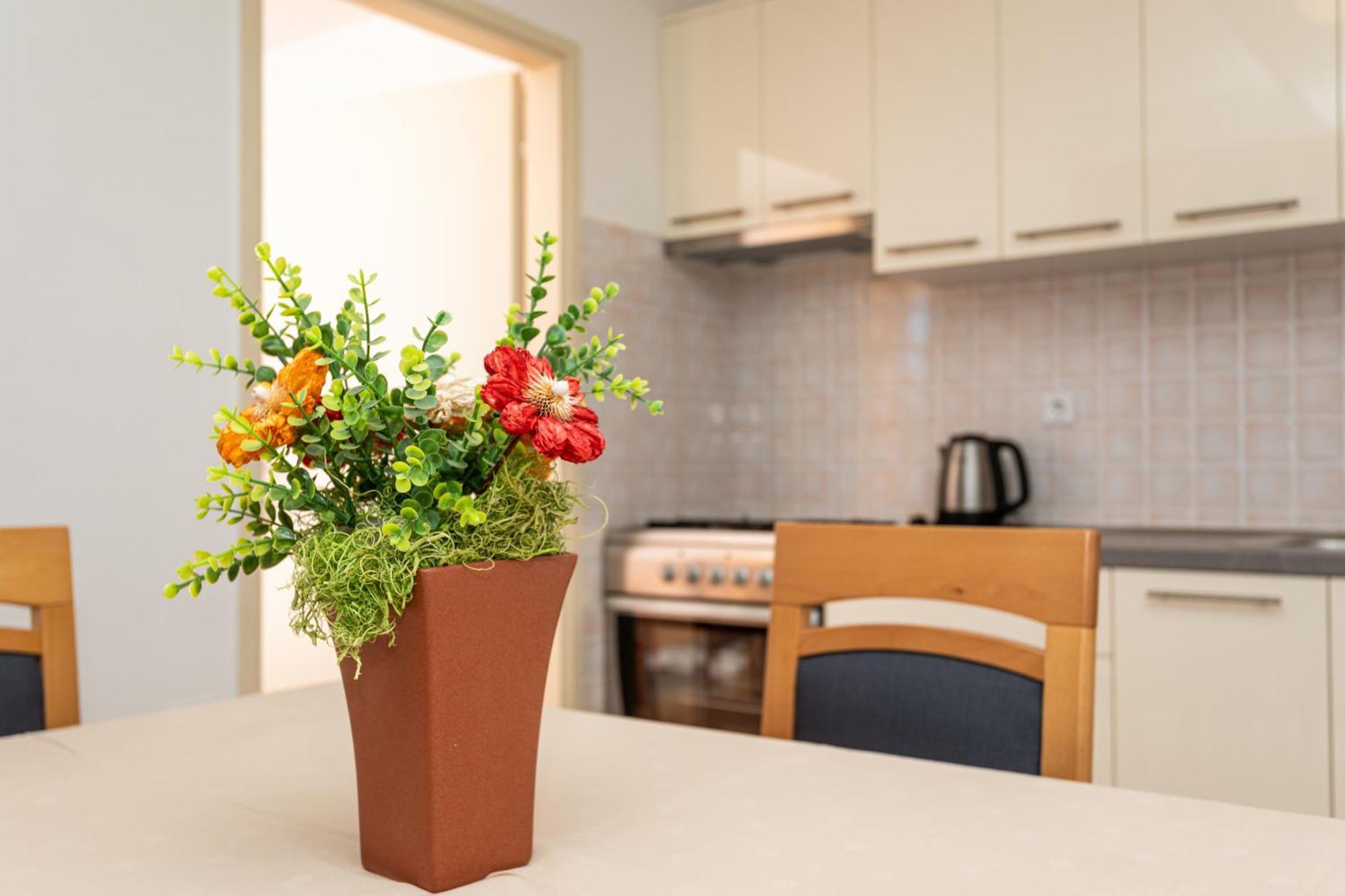 Apartments Villa Ana Кърк Стая снимка