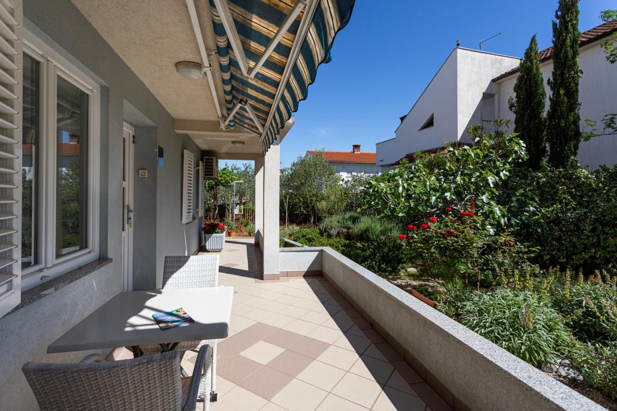 Apartments Villa Ana Кърк Стая снимка