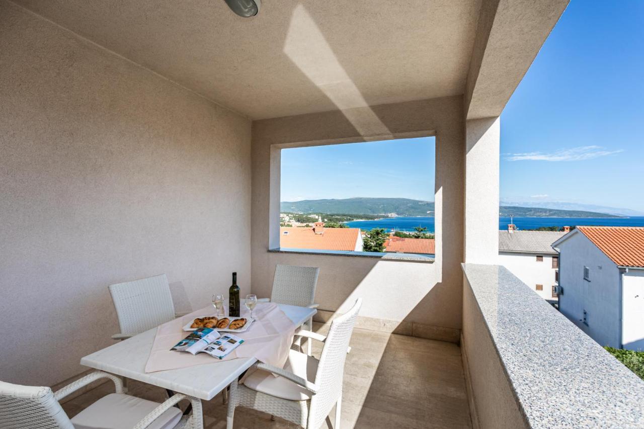 Apartments Villa Ana Кърк Екстериор снимка